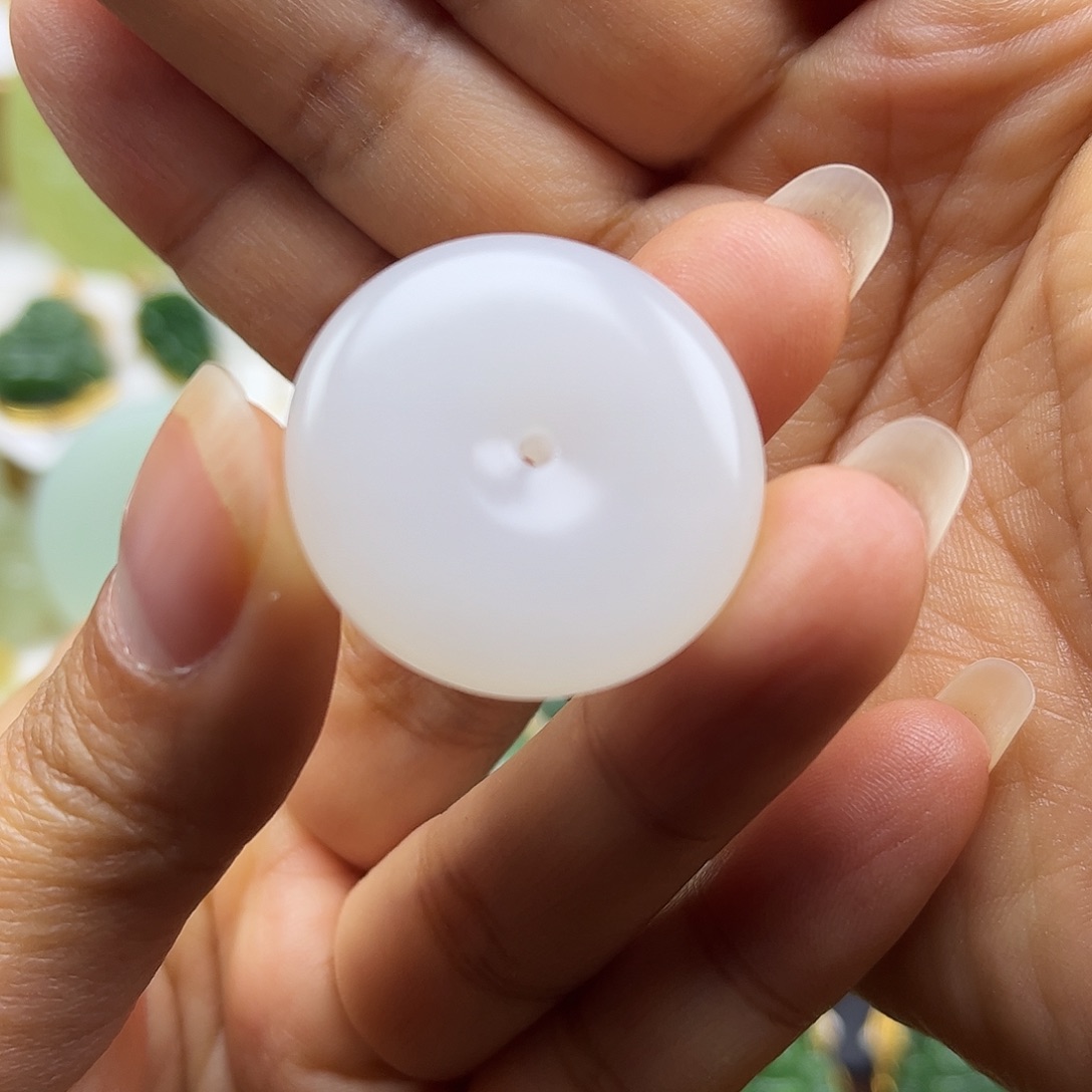 7***8和田玉未镶嵌颈饰