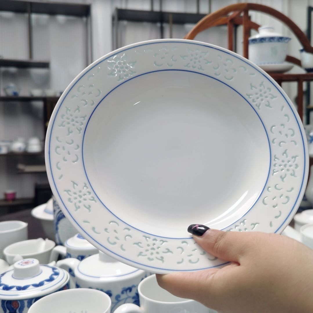 陶瓷东方莲韵8寸深盘一个