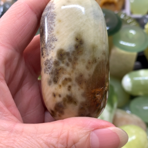 蛇纹石玉未镶嵌手把件