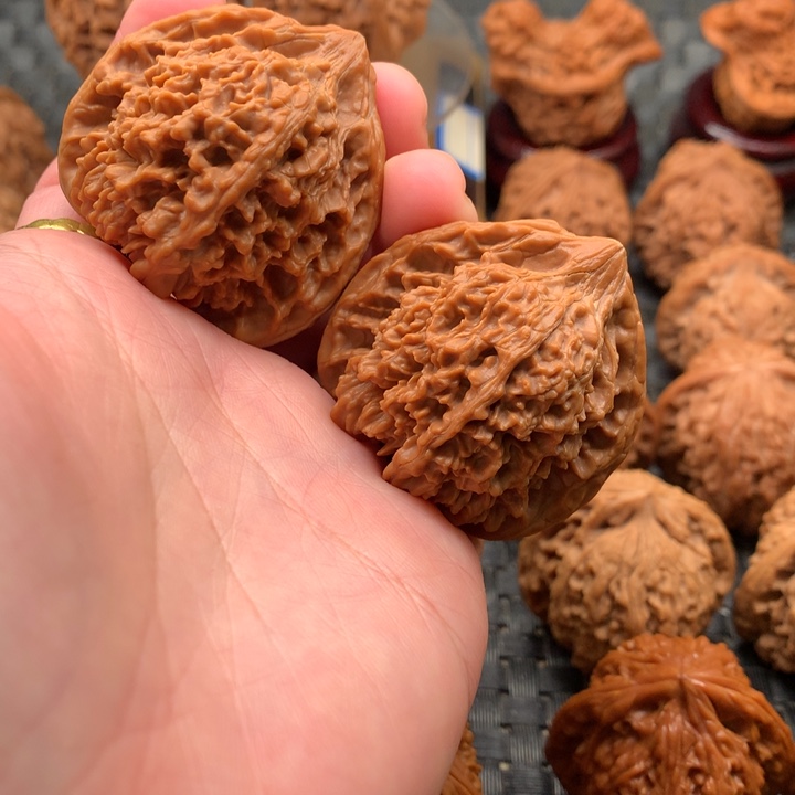 ?****?文玩核桃满天星狮子头全品42