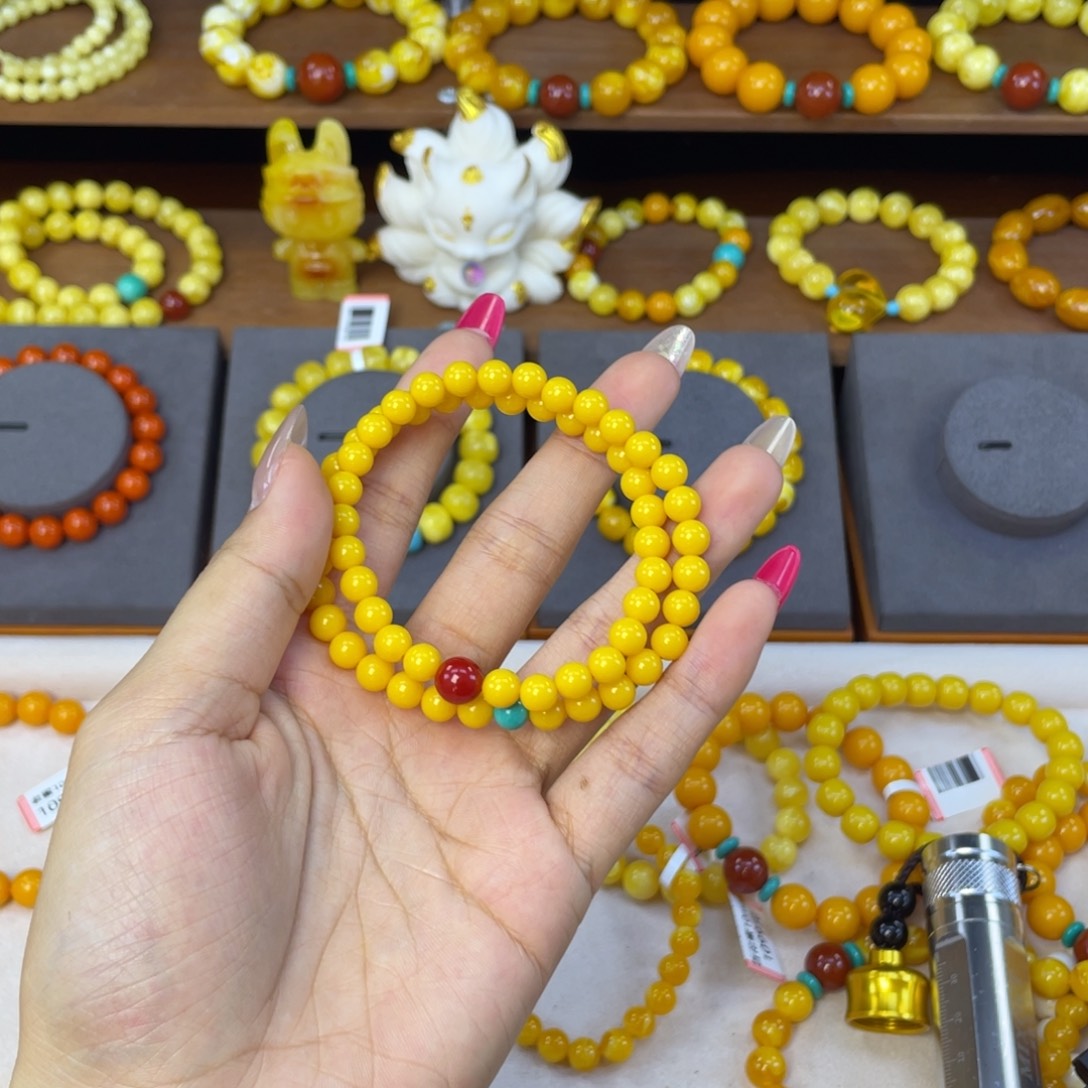 用***4卡6双圈鸡油黄。    