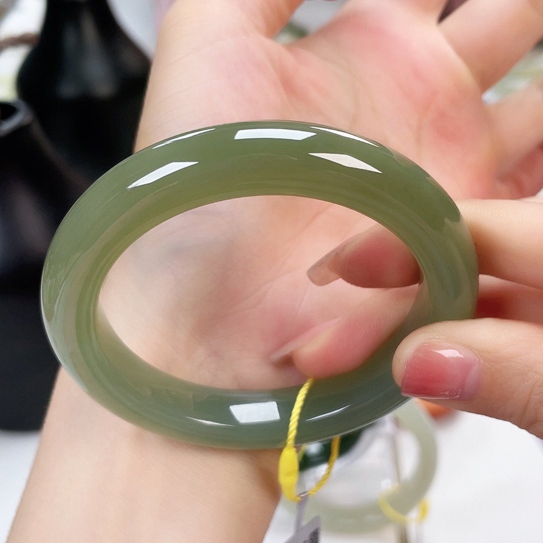 和田玉手镯5657未镶嵌