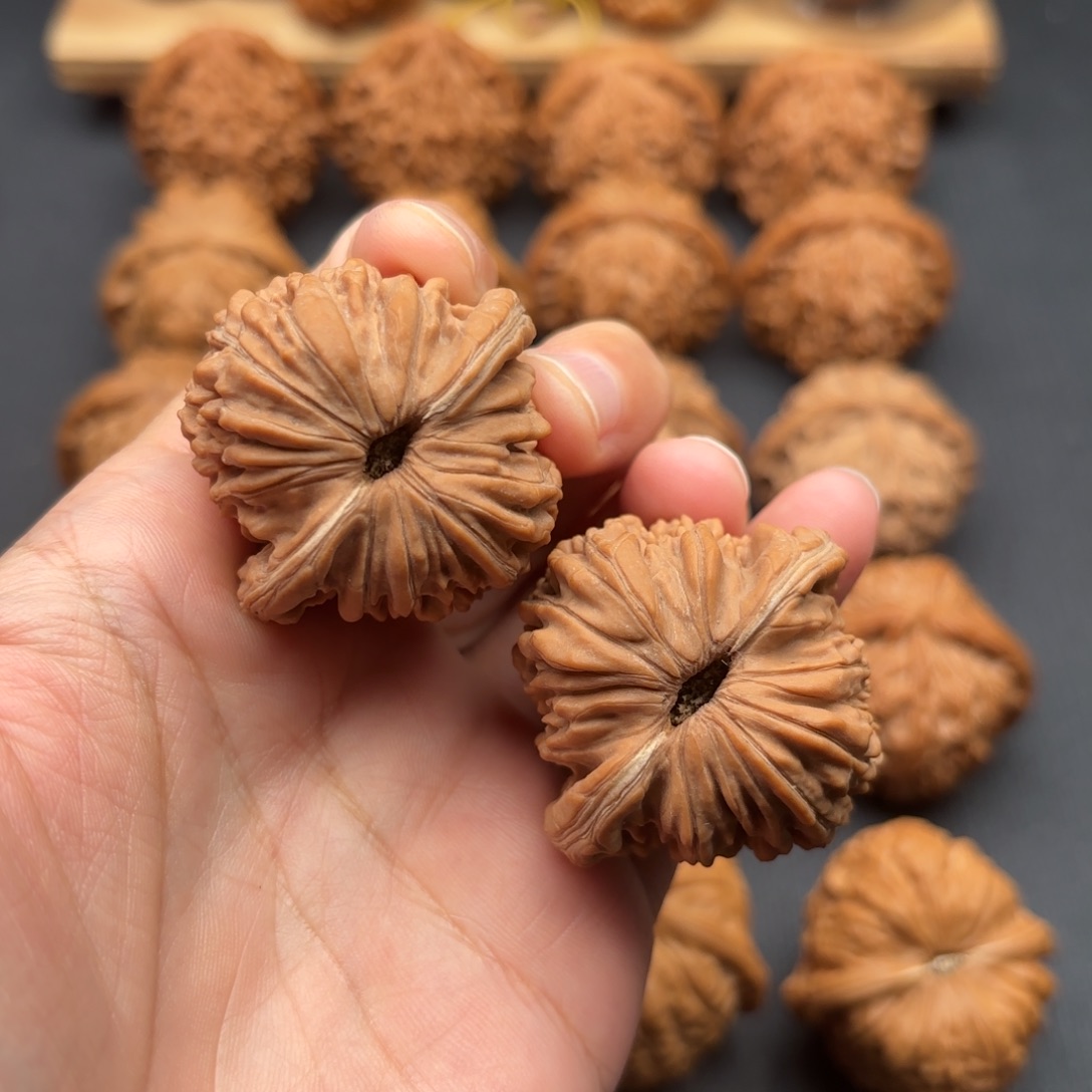 满***.文玩核桃把件楼40