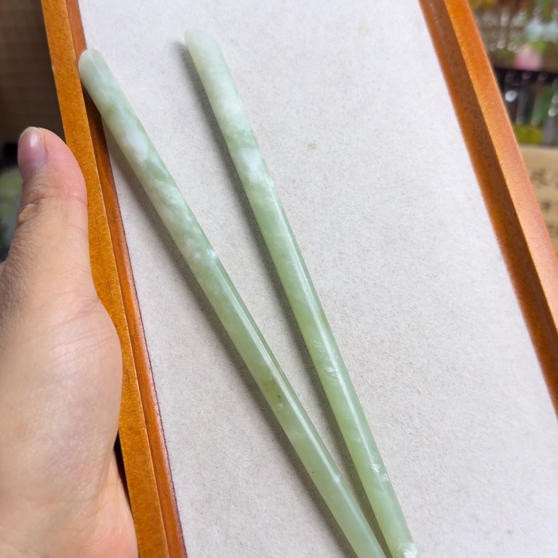 蛇纹石玉未镶嵌发饰