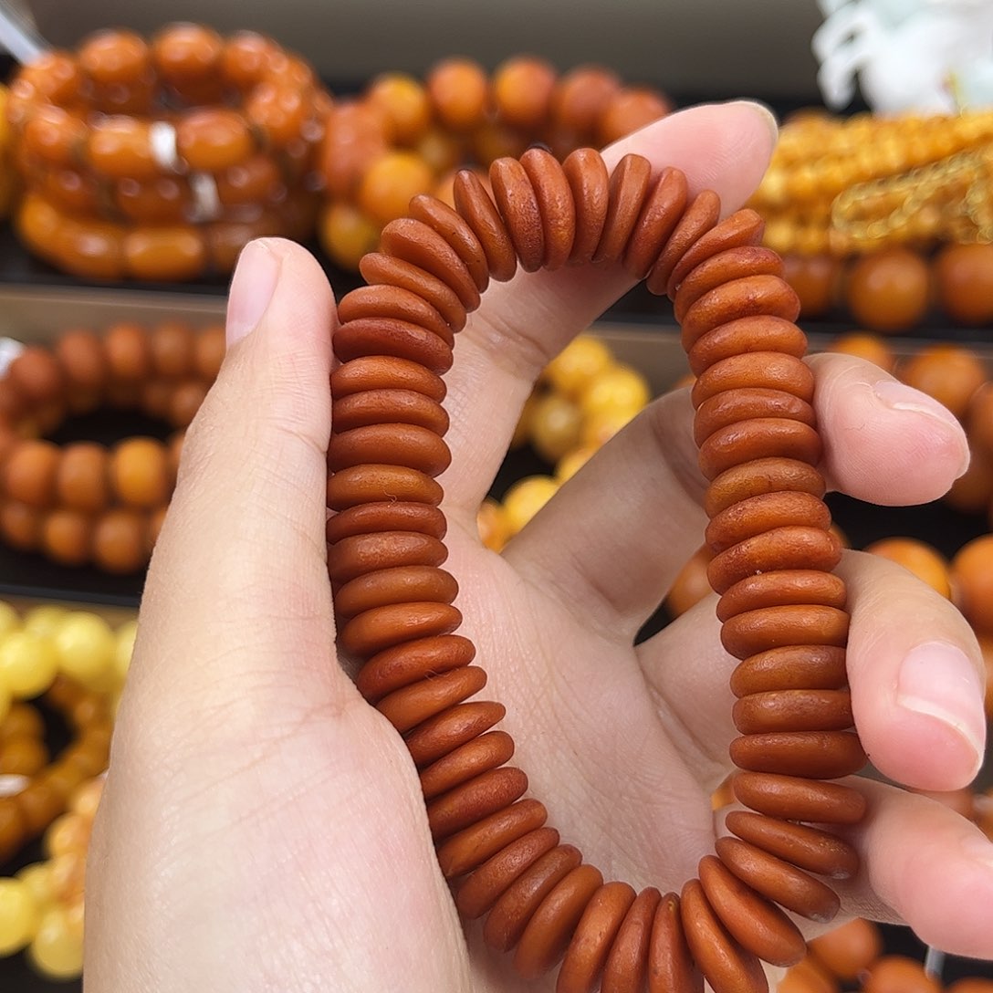 琥珀颈饰未镶嵌蜜蜡