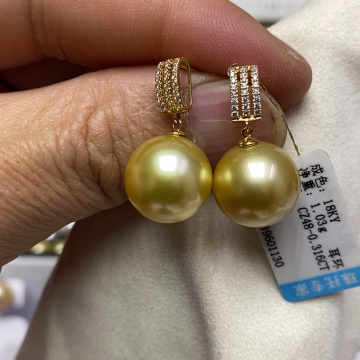 海水珍珠金珍珠耳坠18K金镶嵌
