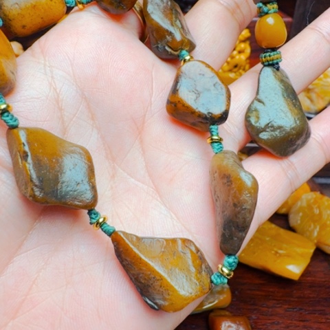 寿山石其他福**人乌鸦皮手持