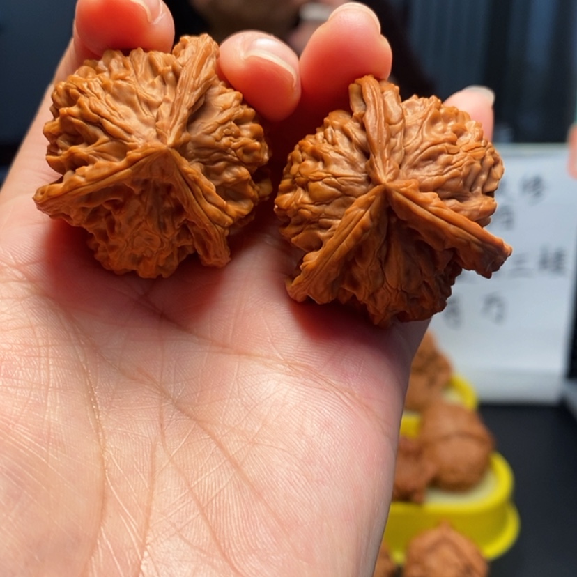 【闪购商品】把件桃核乡**士6号三棱，