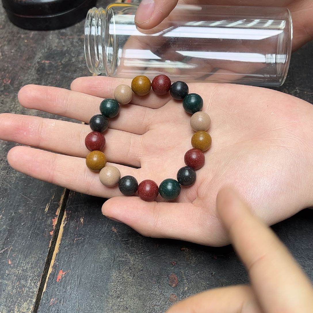 大叶紫檀（黑酸枝木类）