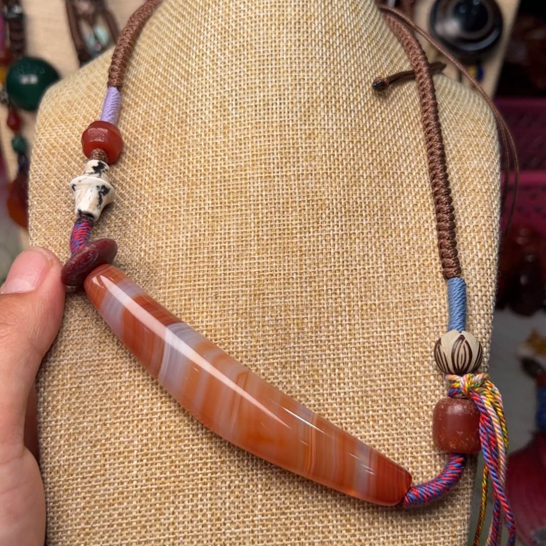 玛瑙/玉髓颈饰未镶嵌