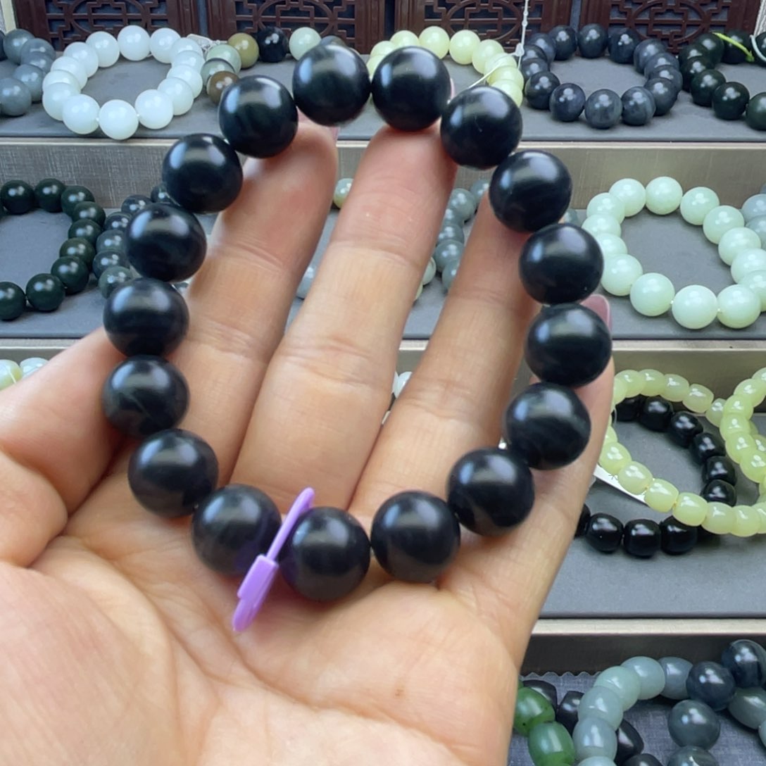 未镶嵌和田玉手链