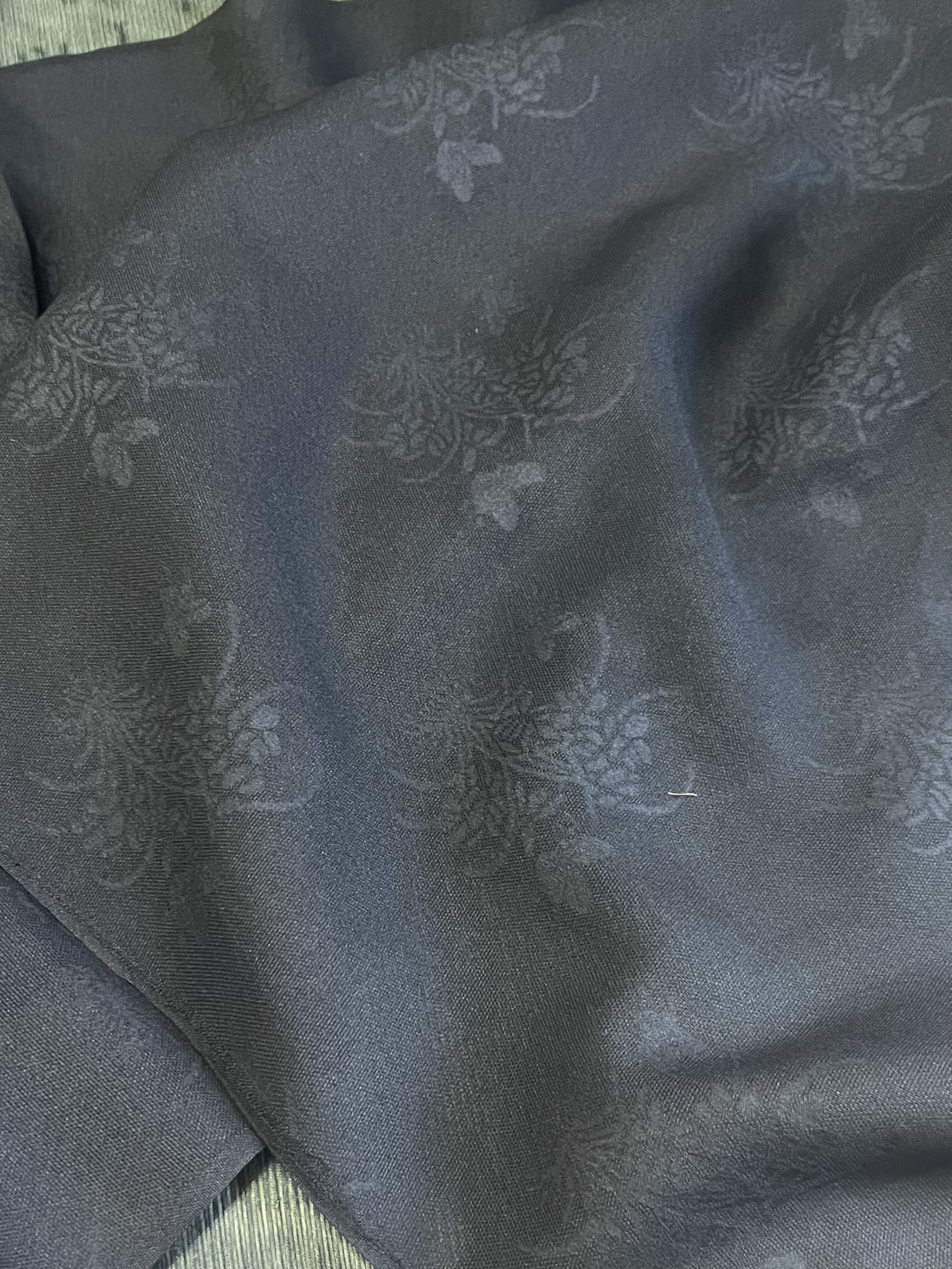 華莨-【兰花蝴蝶】手工四经绞罗68门幅香云纱面料【链接一单为0.5米】