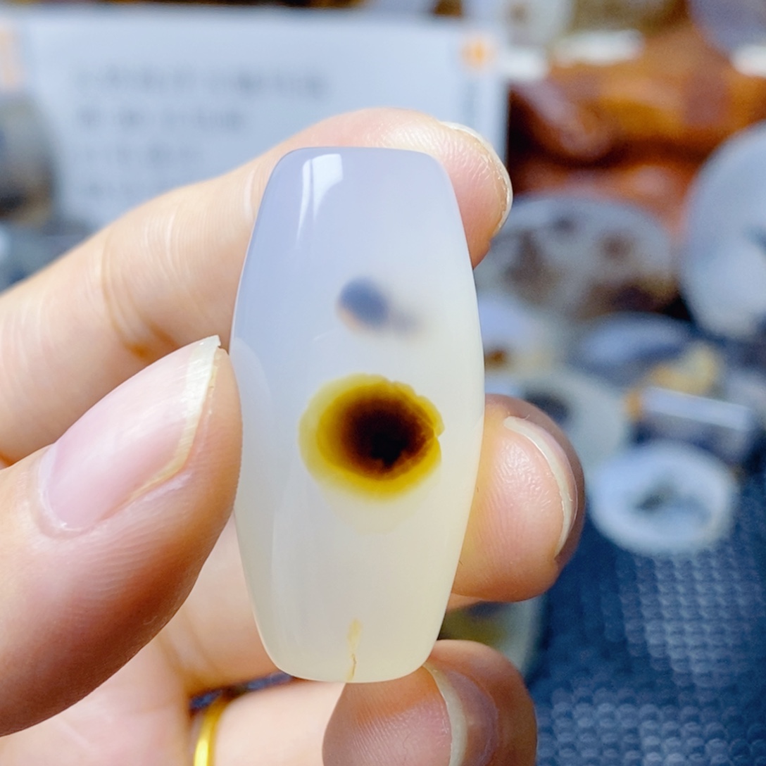 玛瑙/玉髓未镶嵌珠宝奇石