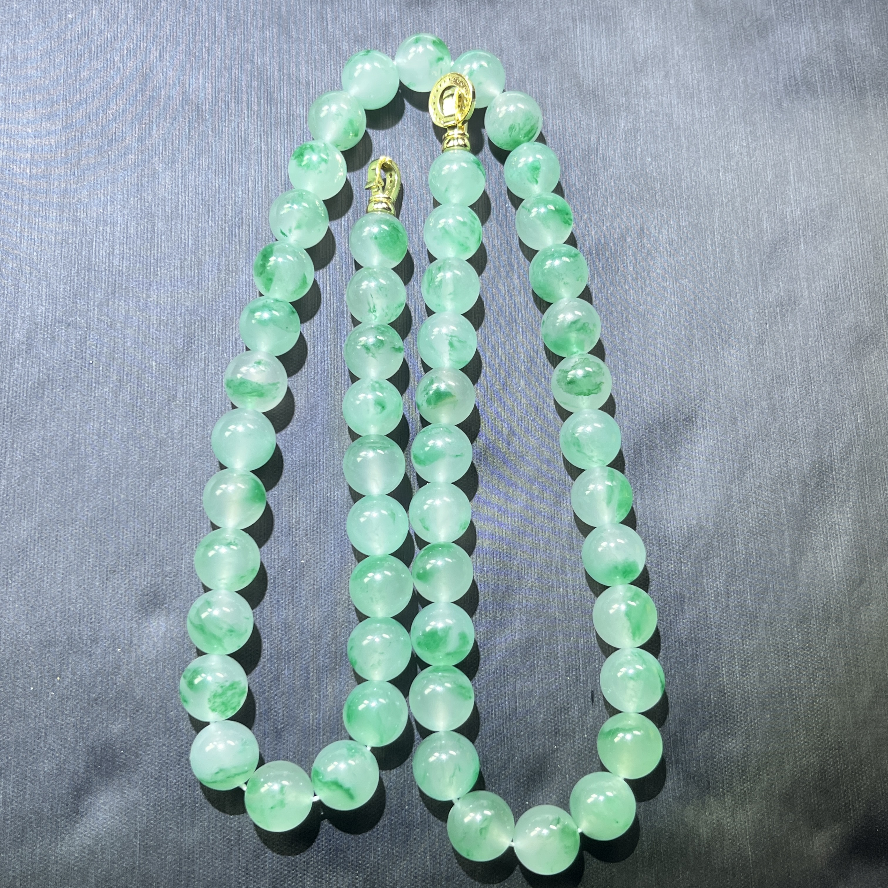 非洲翠冰飘花卡12珠子链