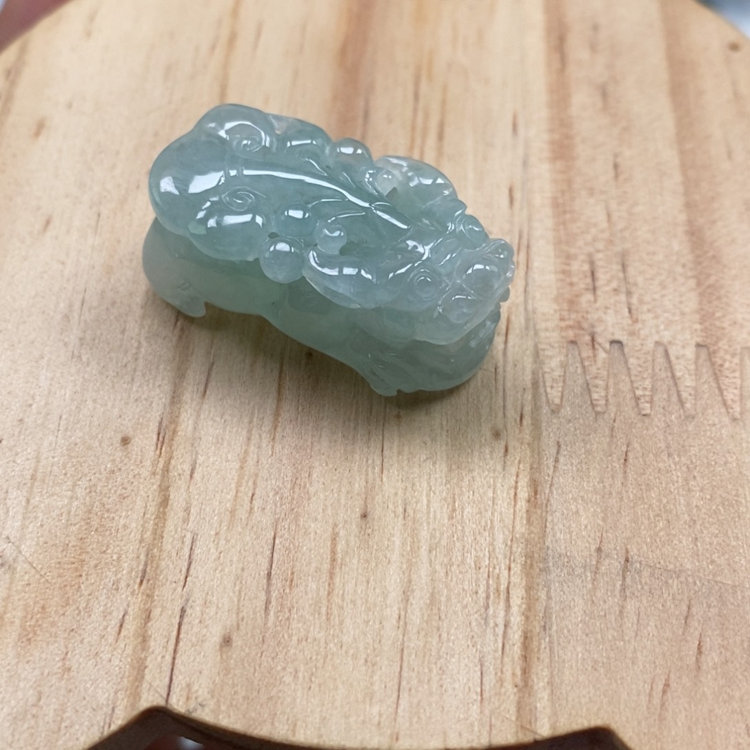 杯***颜翡翠未镶嵌颈饰口含珠如意貔貅手链