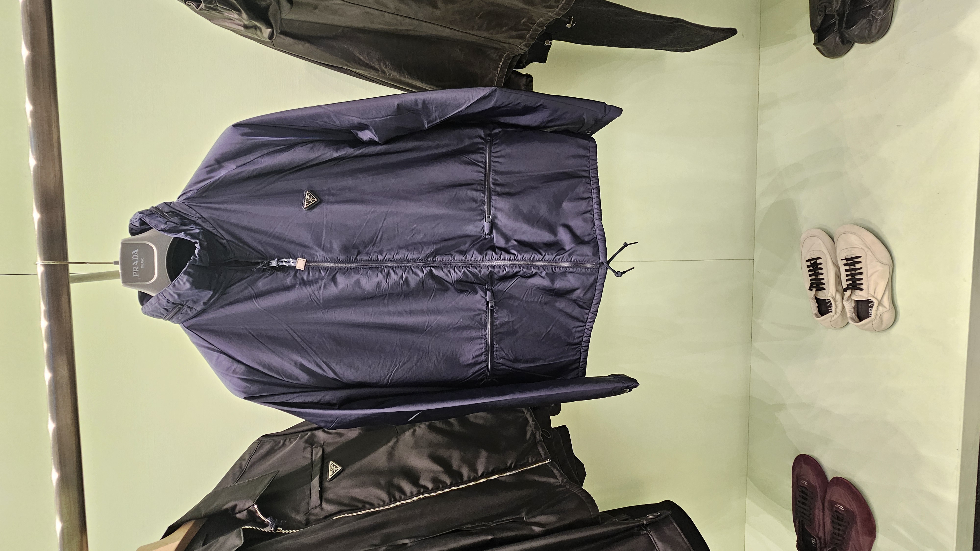 未使用 Prada/普拉达 男士男款秋款短款时尚休闲立领秋季夹克