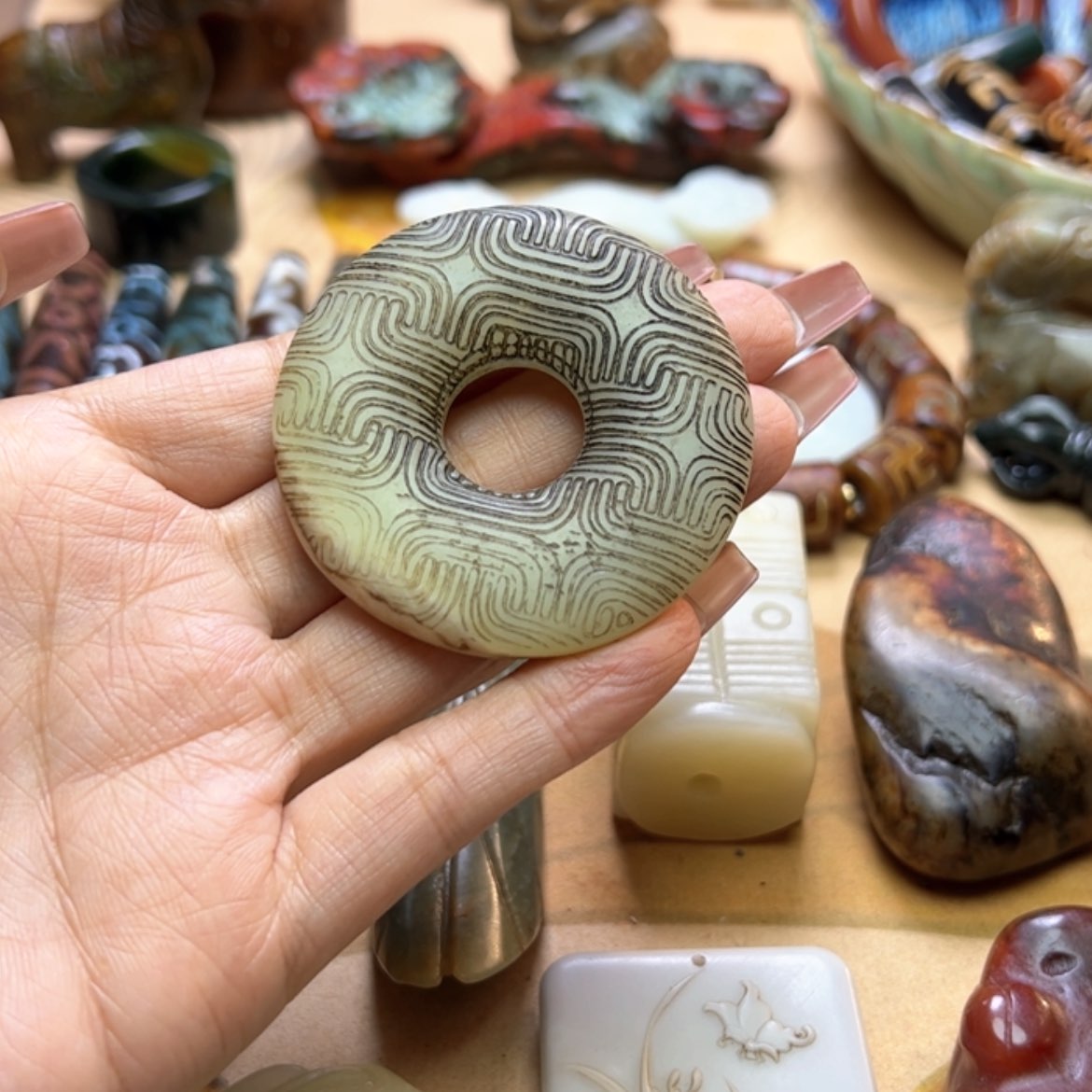 【闪购商品】蛇纹石玉颈饰未镶嵌