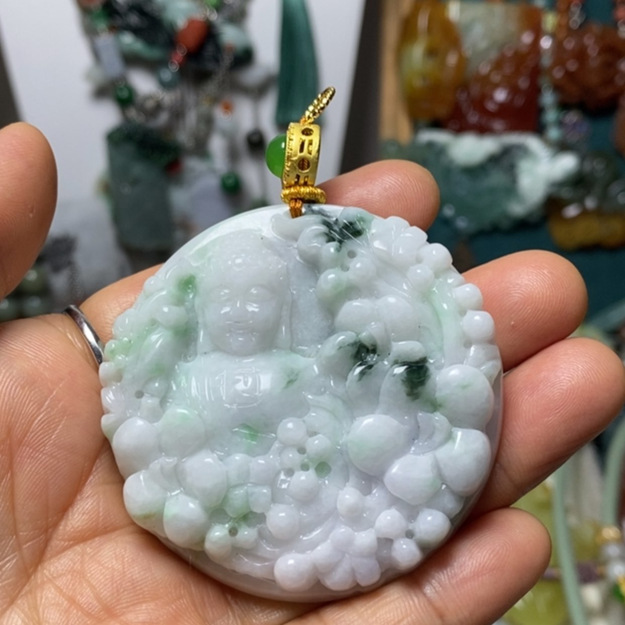 【闪购商品】翡翠吊坠(赠链)未镶嵌