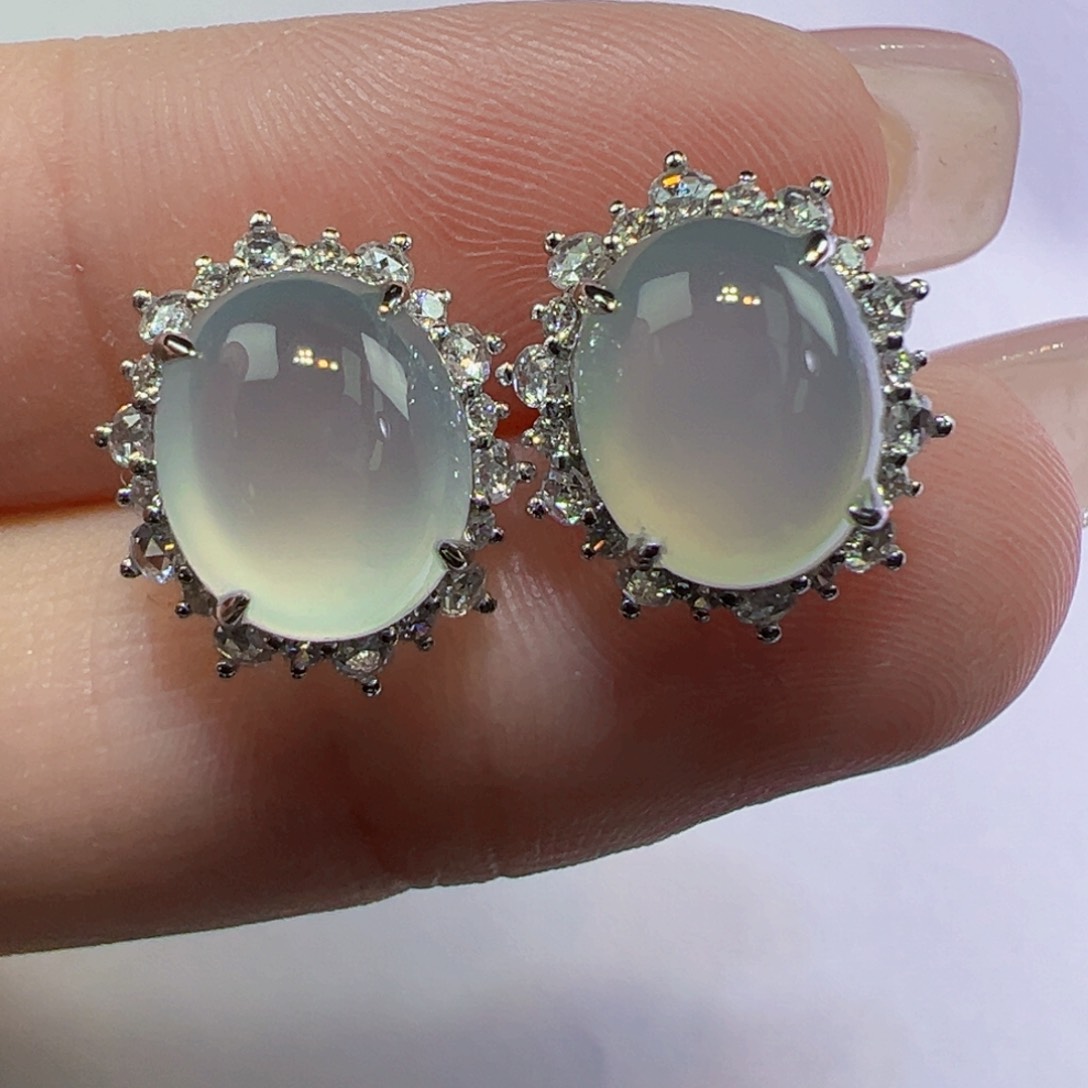 翡翠18K金镶嵌耳饰耳钉