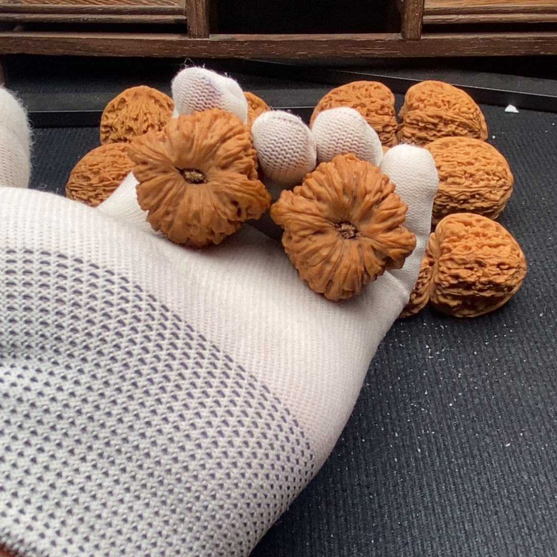 文玩核桃吊坠全品38尺寸大凹底窝头桩南疆石