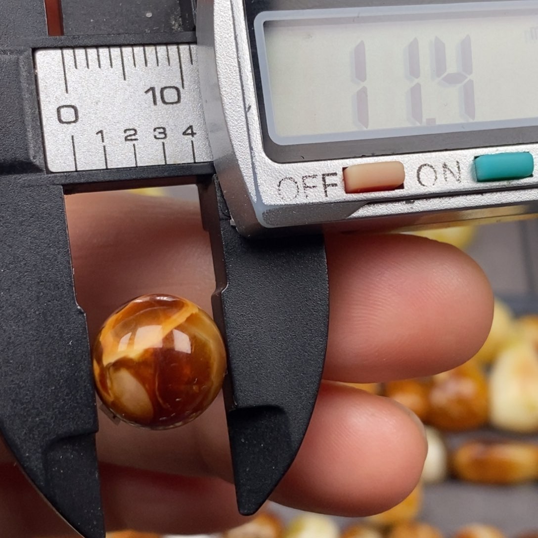 未镶嵌琥珀戒指圆珠