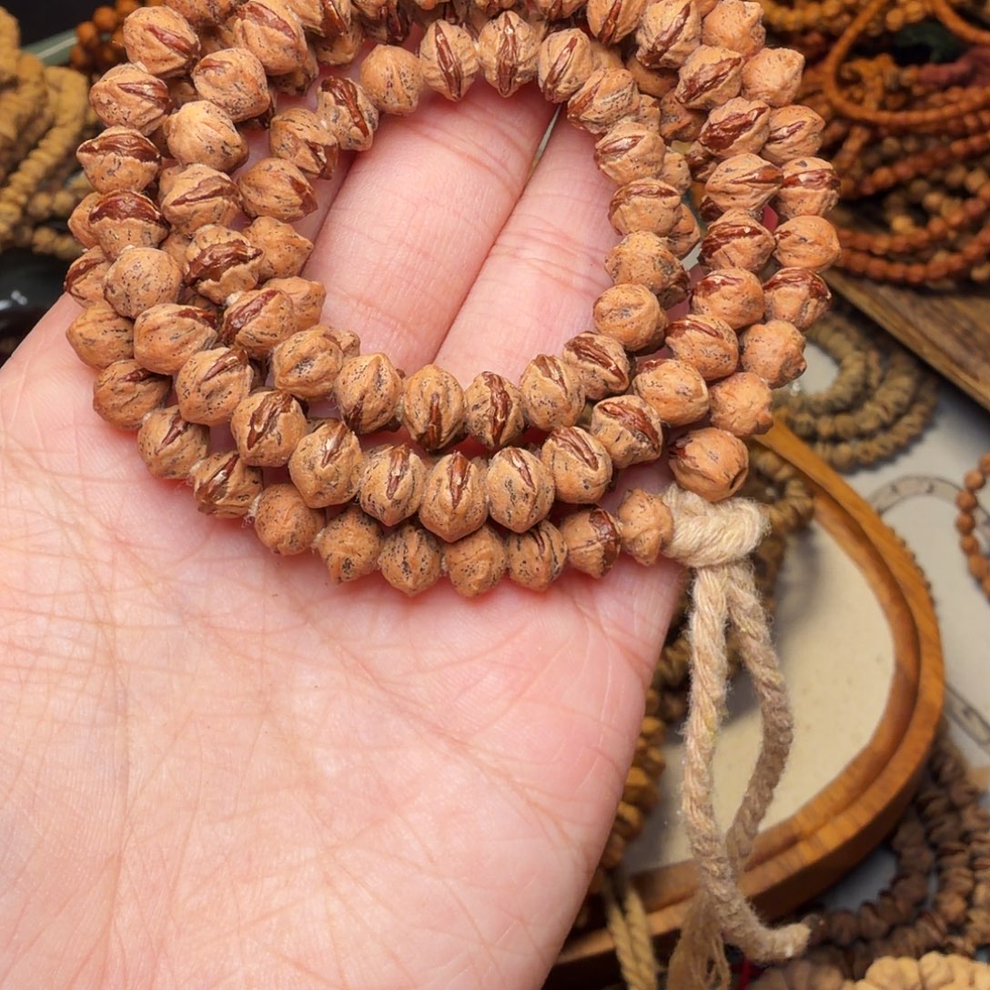 名***的柏香籽/百香籽吊坠