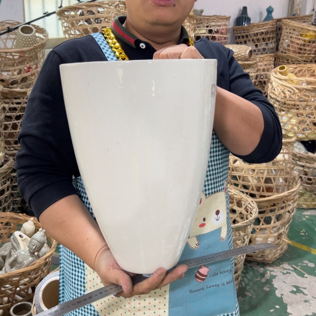 摆件31 号高中低温陶瓷瓶（部分微瑕）