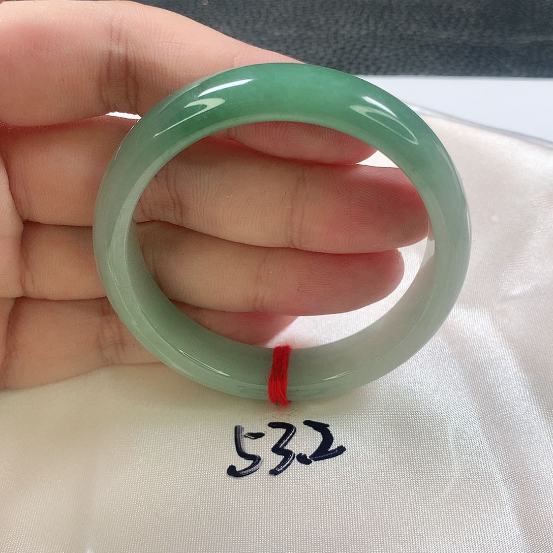 未镶嵌手镯翡翠369号