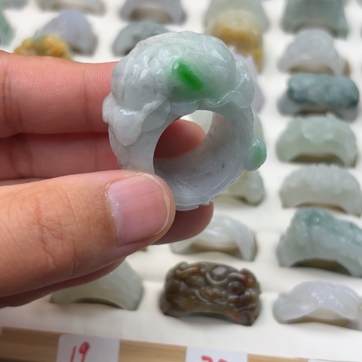 翡翠未镶嵌戒指港码21