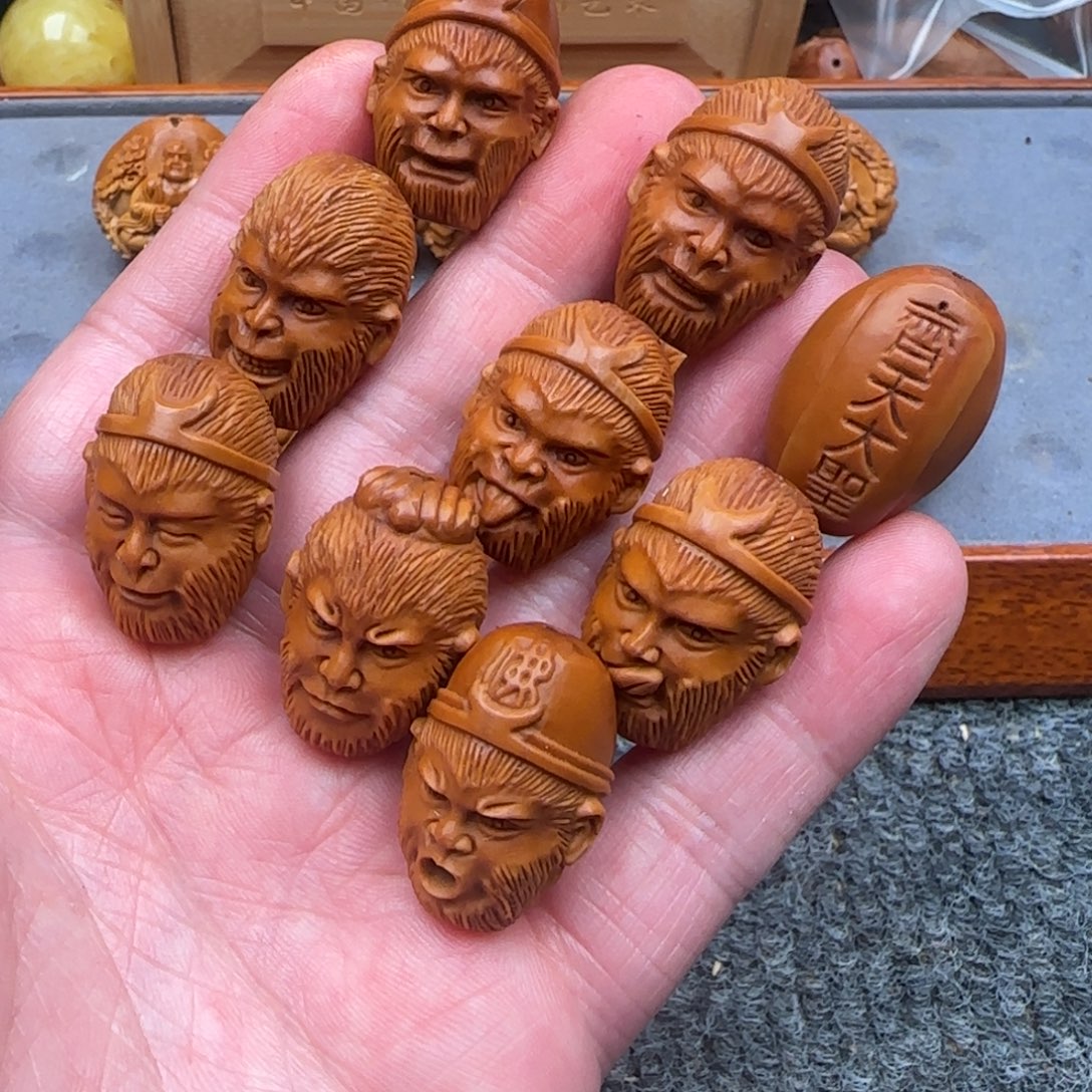 吊坠橄榄核猴王大圣