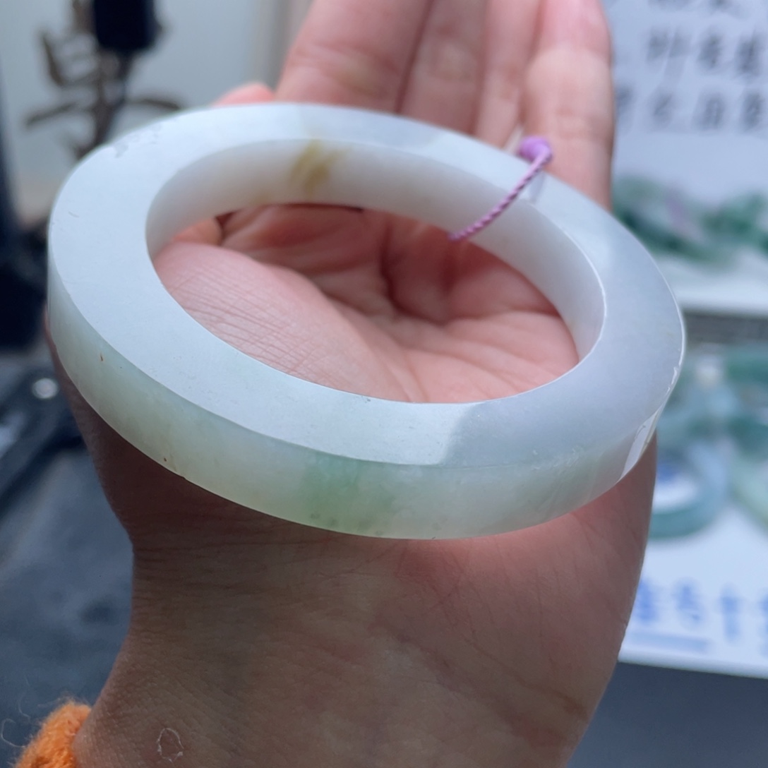 定制翡翠未镶嵌正圈手镯