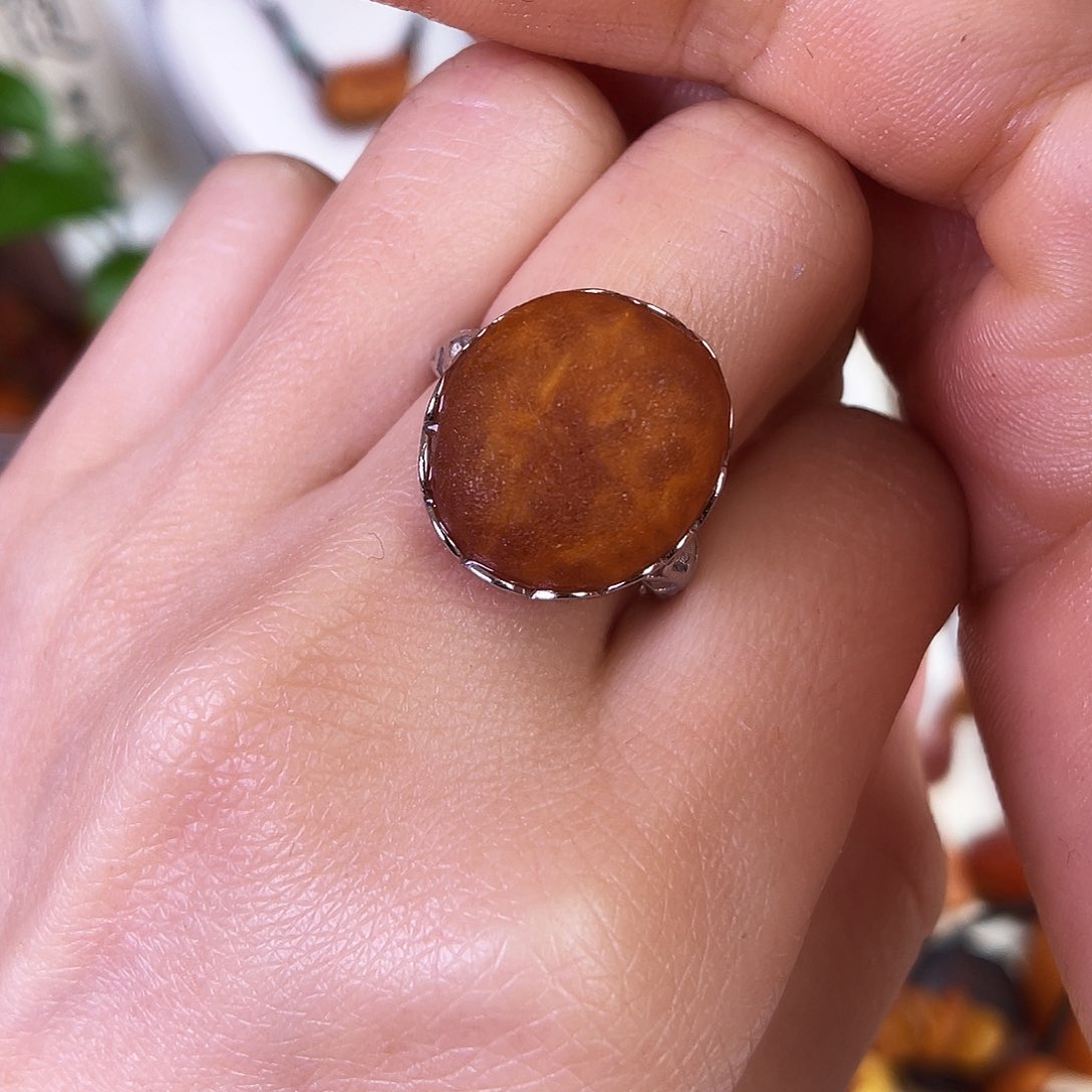 琥珀珠宝奇石未镶嵌，