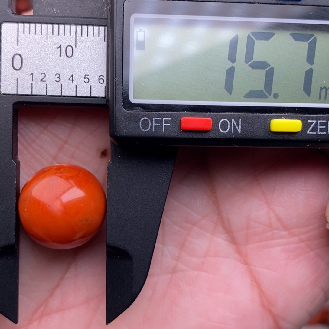 南红玛瑙配饰未镶嵌