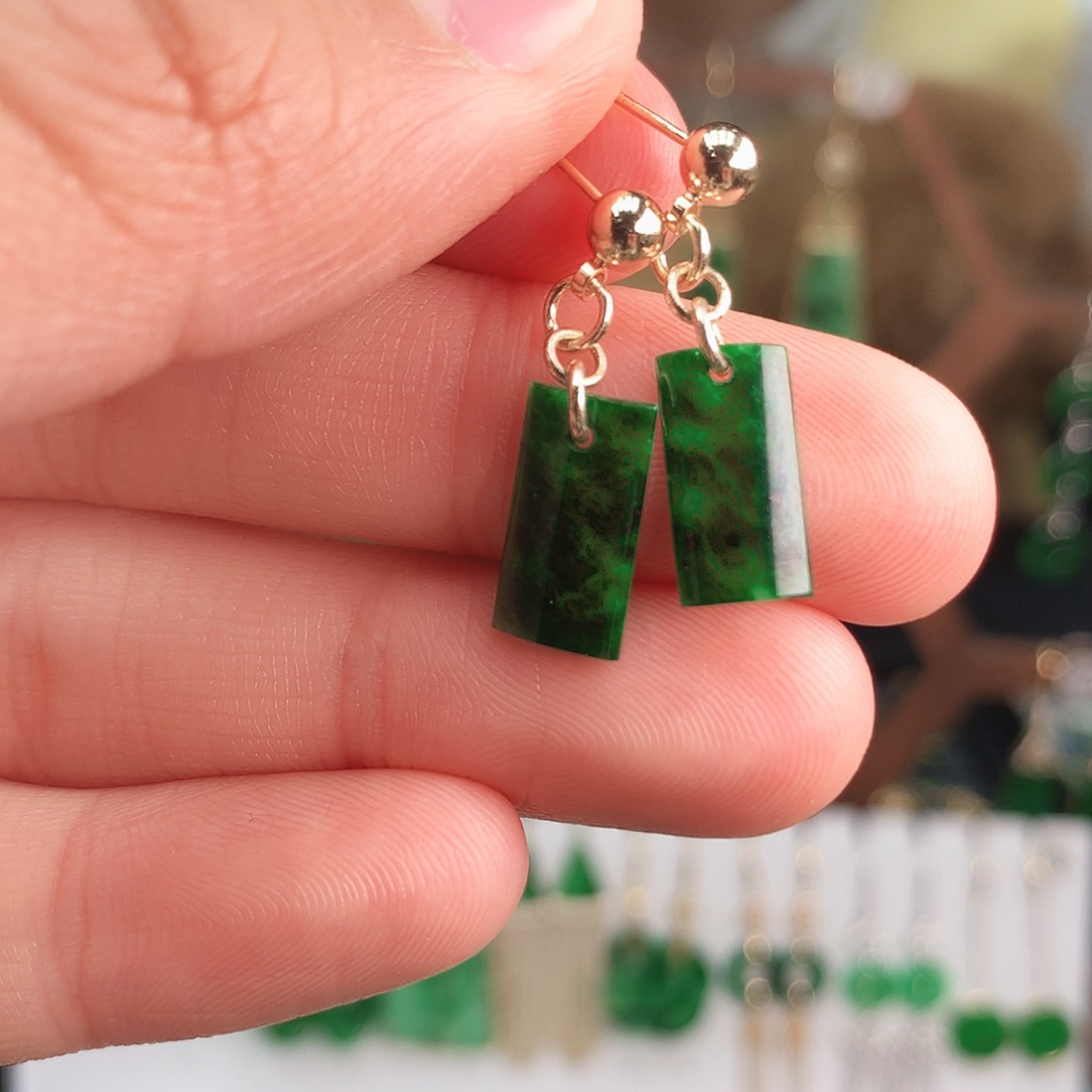 翡翠耳饰未镶嵌耳饰