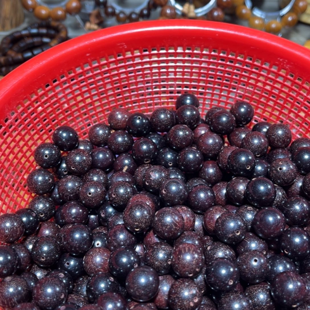 松***哥柏木（崖柏）血檀1.5散珠微瑕