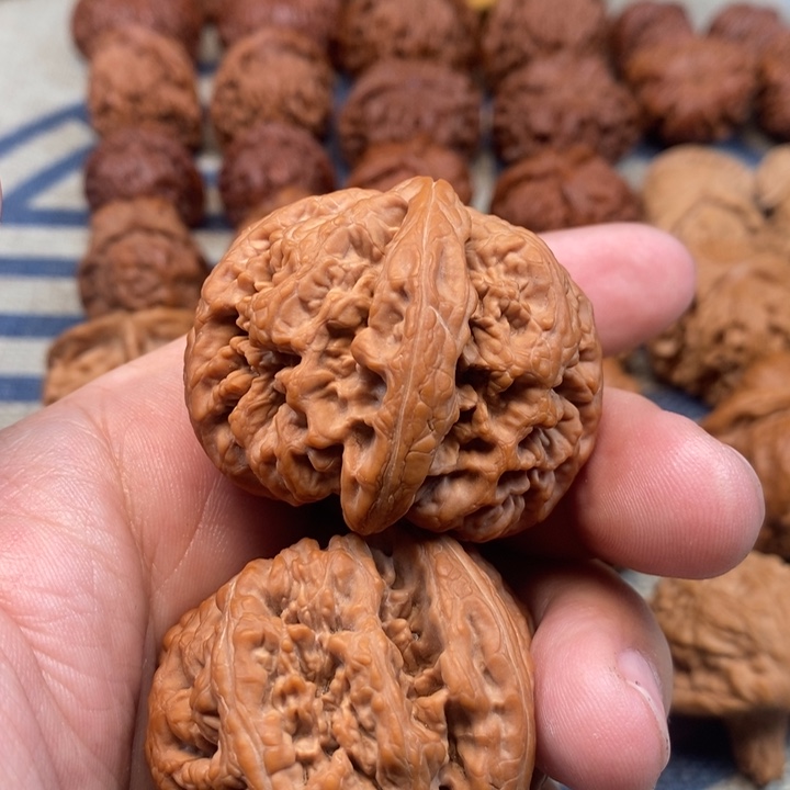 文玩核桃把件王**嗷核桃