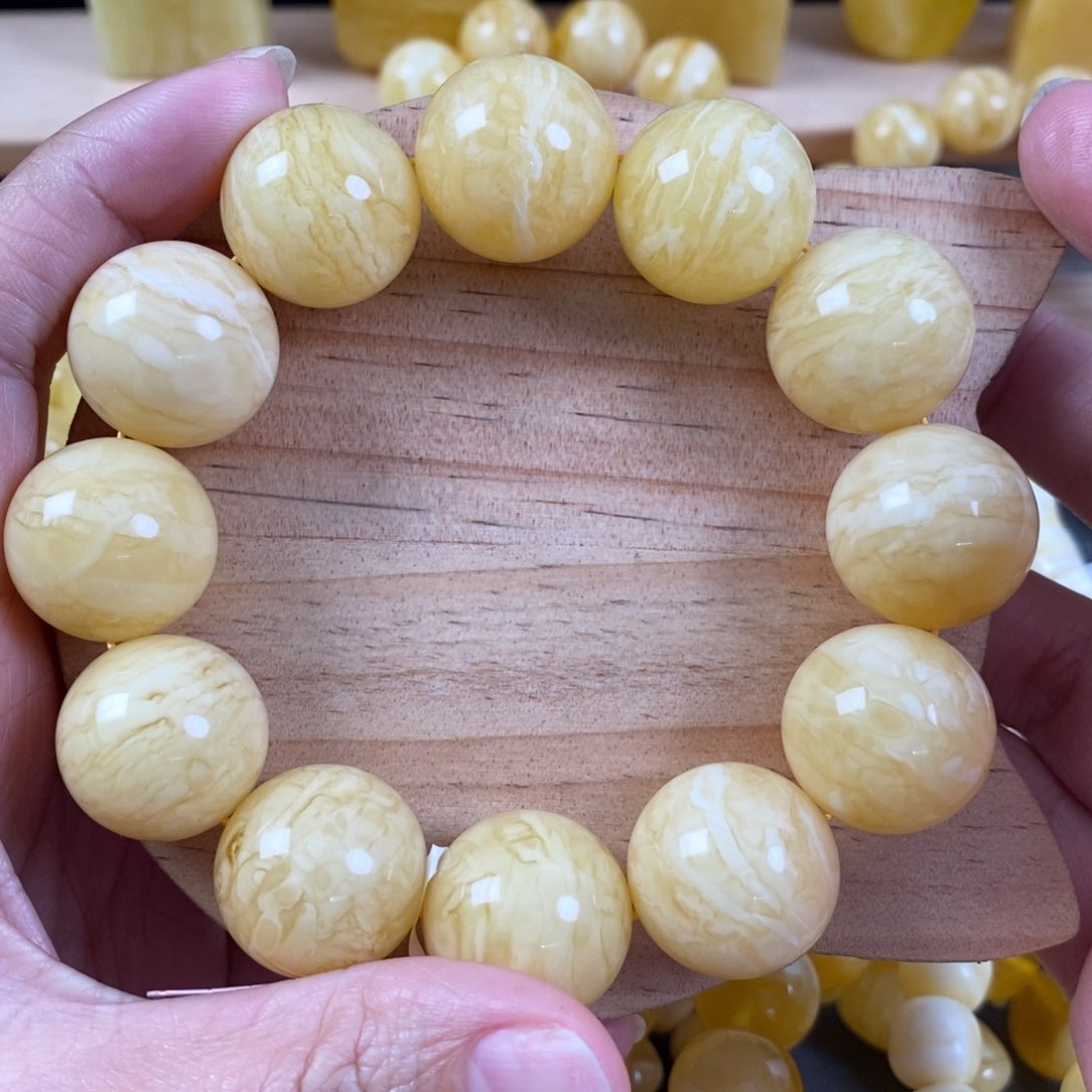 未镶嵌蜜蜡裸石蜜蜡