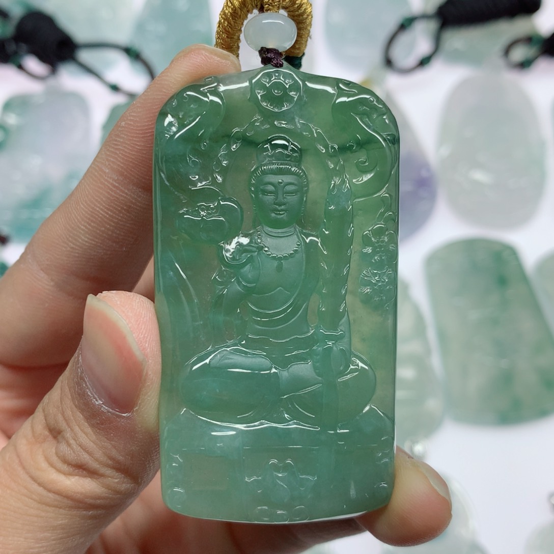 翡翠颈饰未镶嵌天*蓝虚空藏