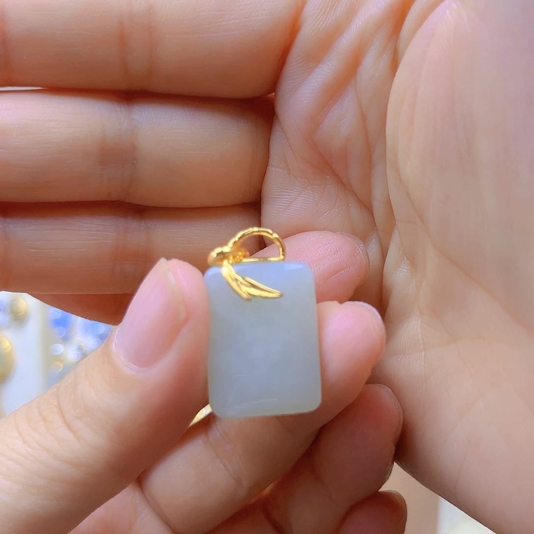 和田玉银S925镀金镶嵌颈饰