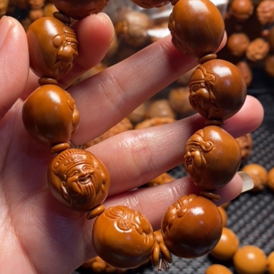 橄榄核吊坠财神头