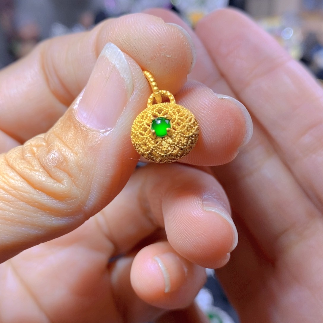 翡翠耳钉银S925镶嵌天然翡翠