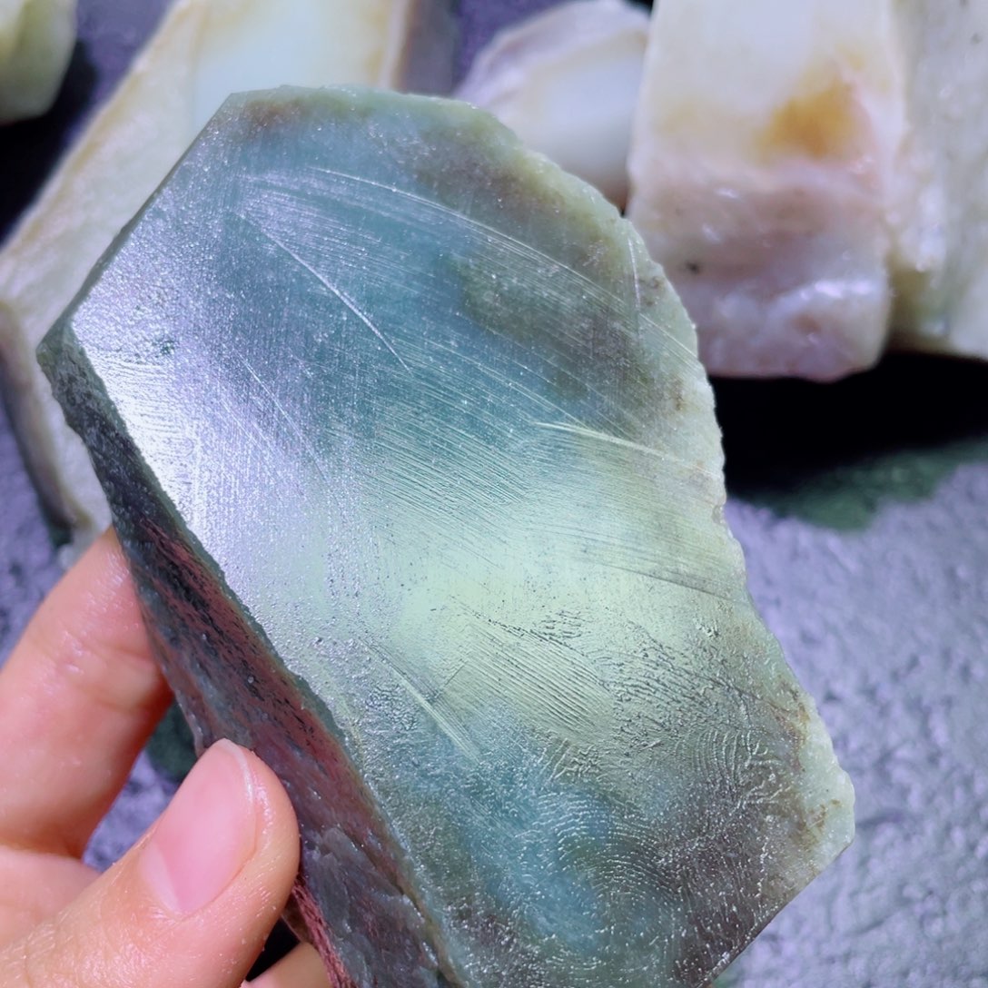 和田玉未镶嵌珠宝半成品