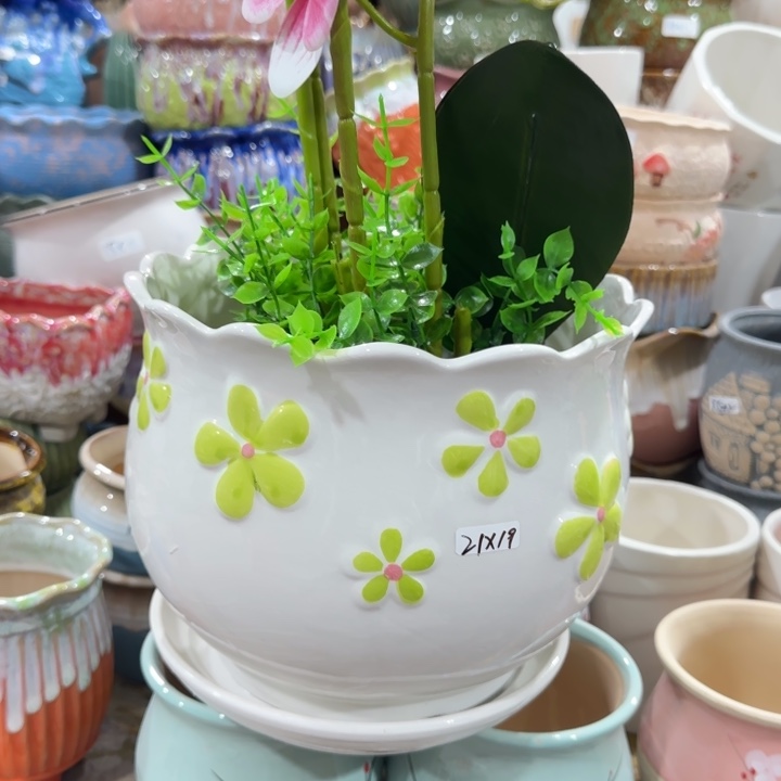 凑9块包邮，有孔，陶瓷花盆