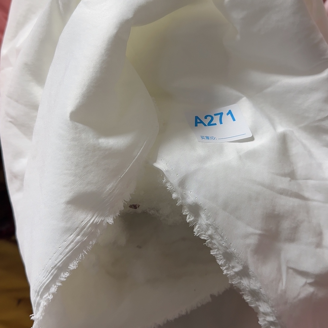 白色春亚纺内衬加棉12元3米271