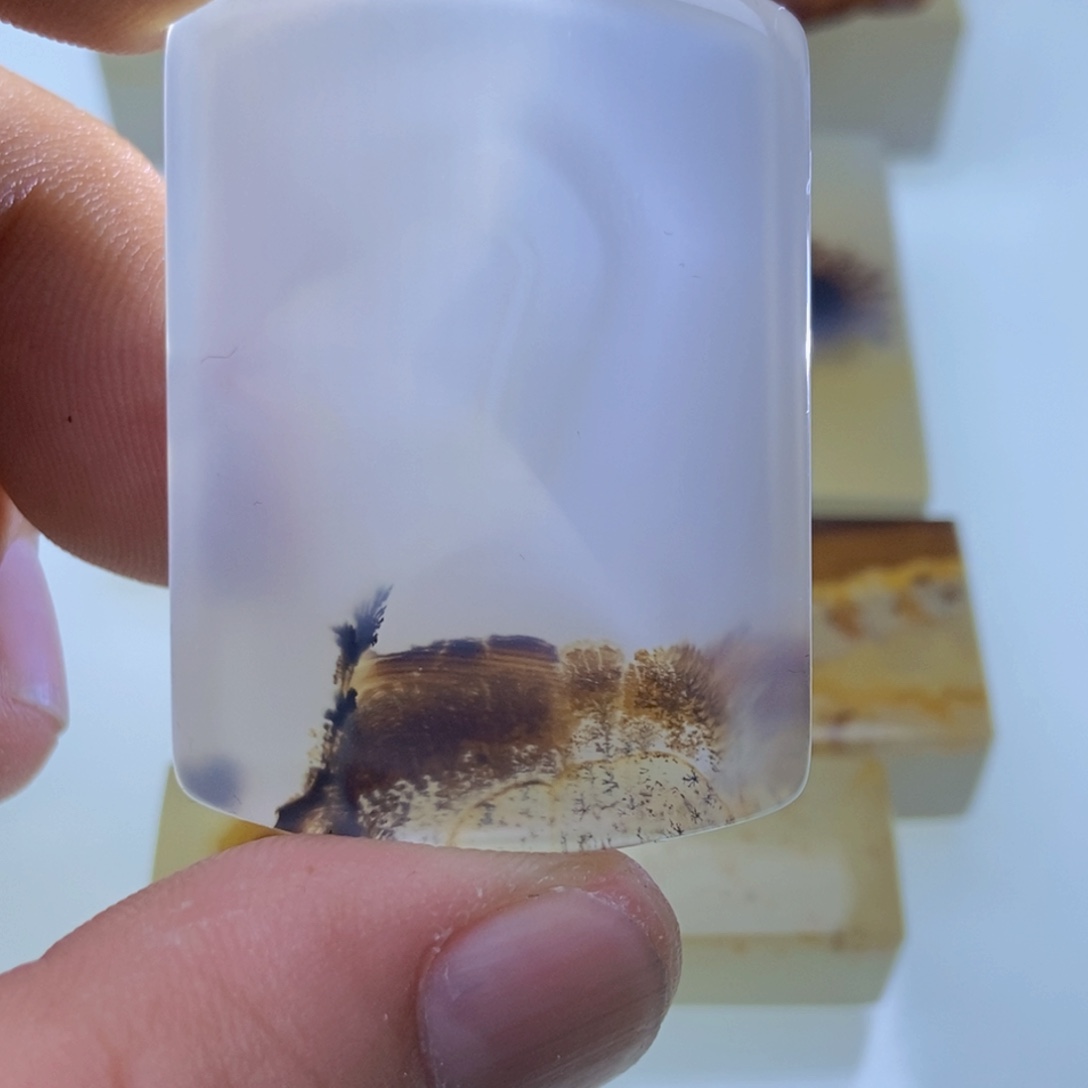 【闪购商品】未镶嵌颈饰玛瑙/玉髓踏****枝