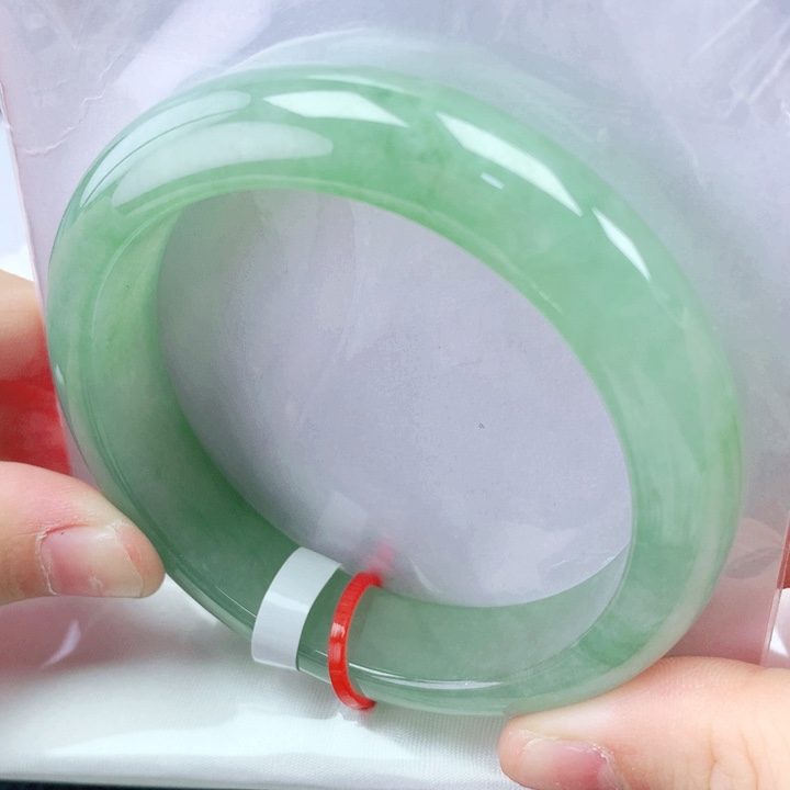 翡翠未镶嵌手镯53圈