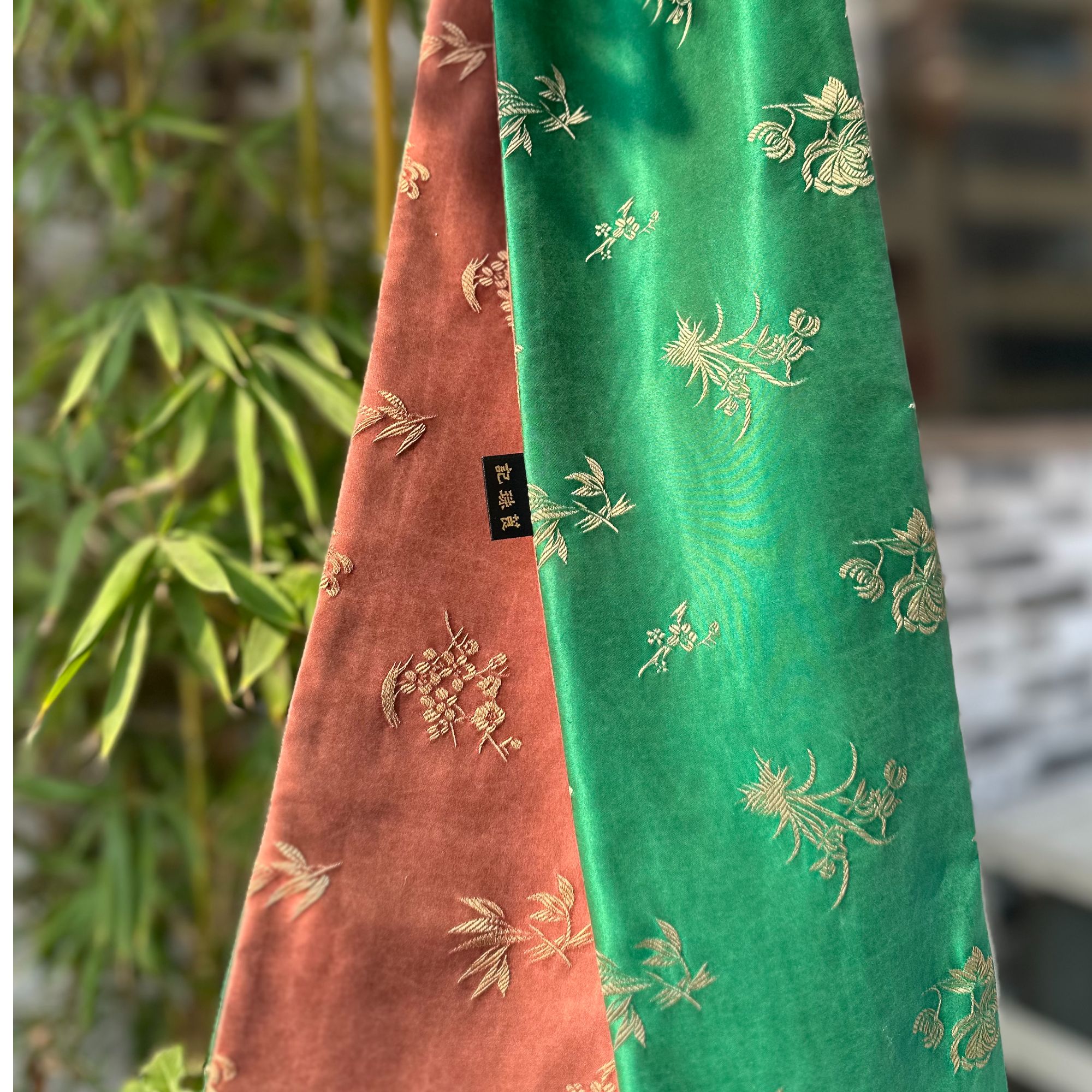 莨珠记/梅兰竹菊香云纱绿拼粉围巾/丝巾/披肩 50%桑蚕丝  