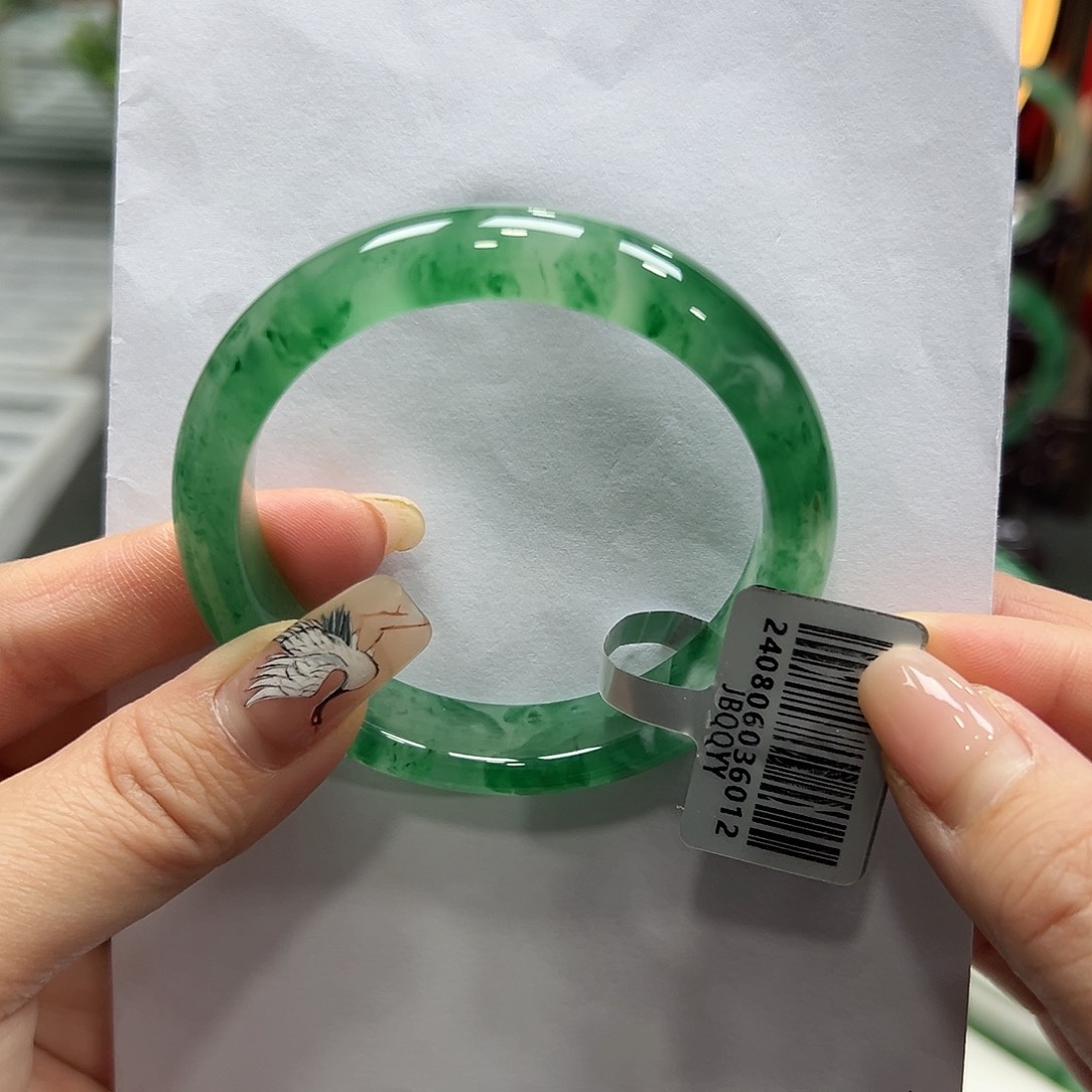 石英质玉手镯未镶嵌y****g