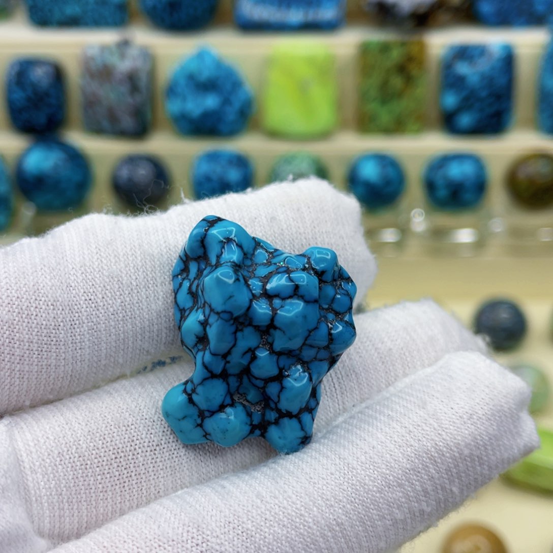 未镶嵌绿松石颈饰