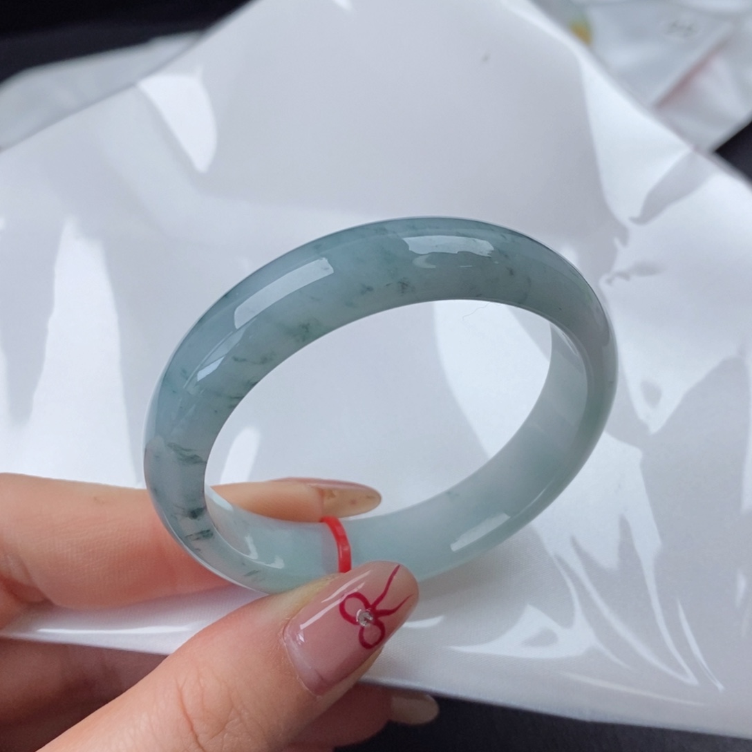 翡翠手镯未镶嵌51贵妃